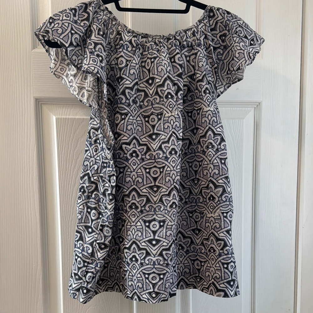 Lilla P Black and White Flutter Sleeve Blouse - Picture 5 of 6